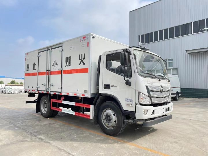 福田歐馬可8噸危險品車/廢電池專用車