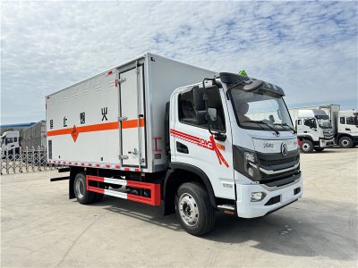 5.2米東風華神DV3炸藥車